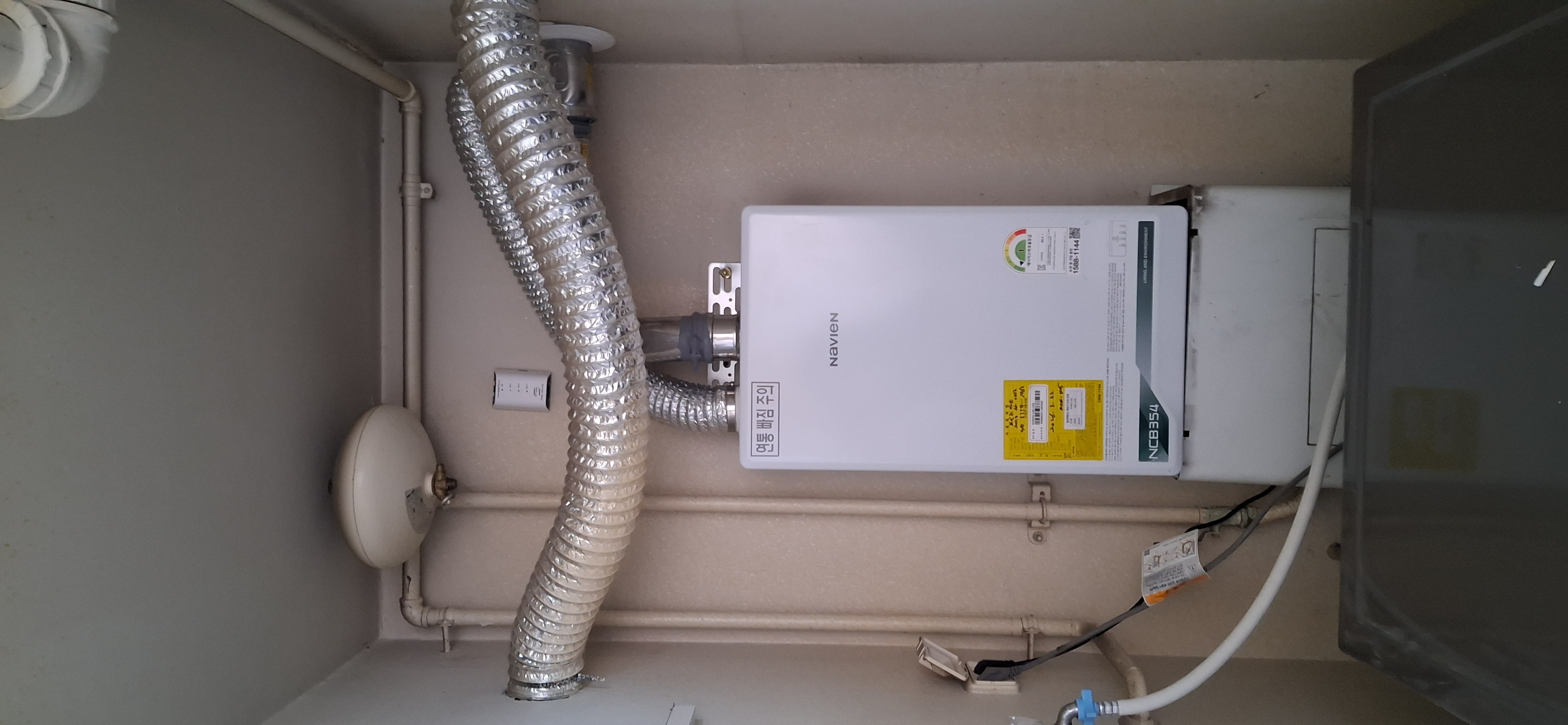 아파트 보일러실 경동나비엔 보일러 교체 후